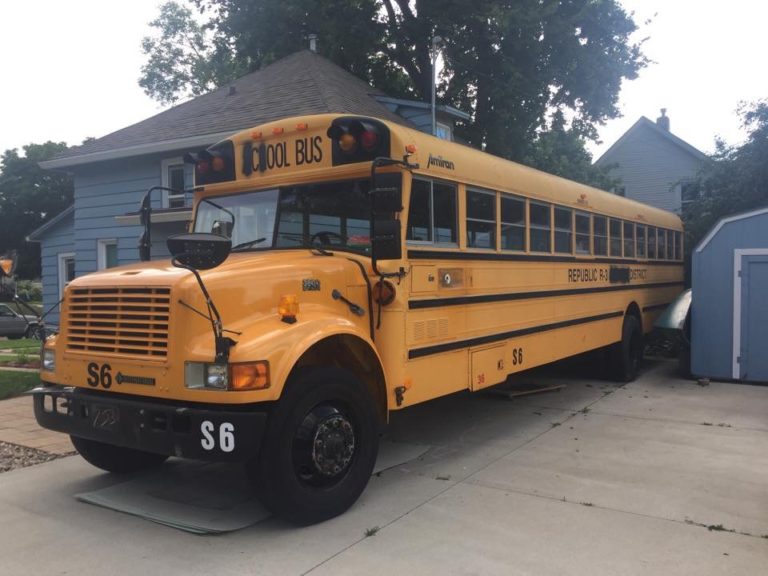 6-places-to-buy-a-school-bus-for-cheap-life-in-a-bus